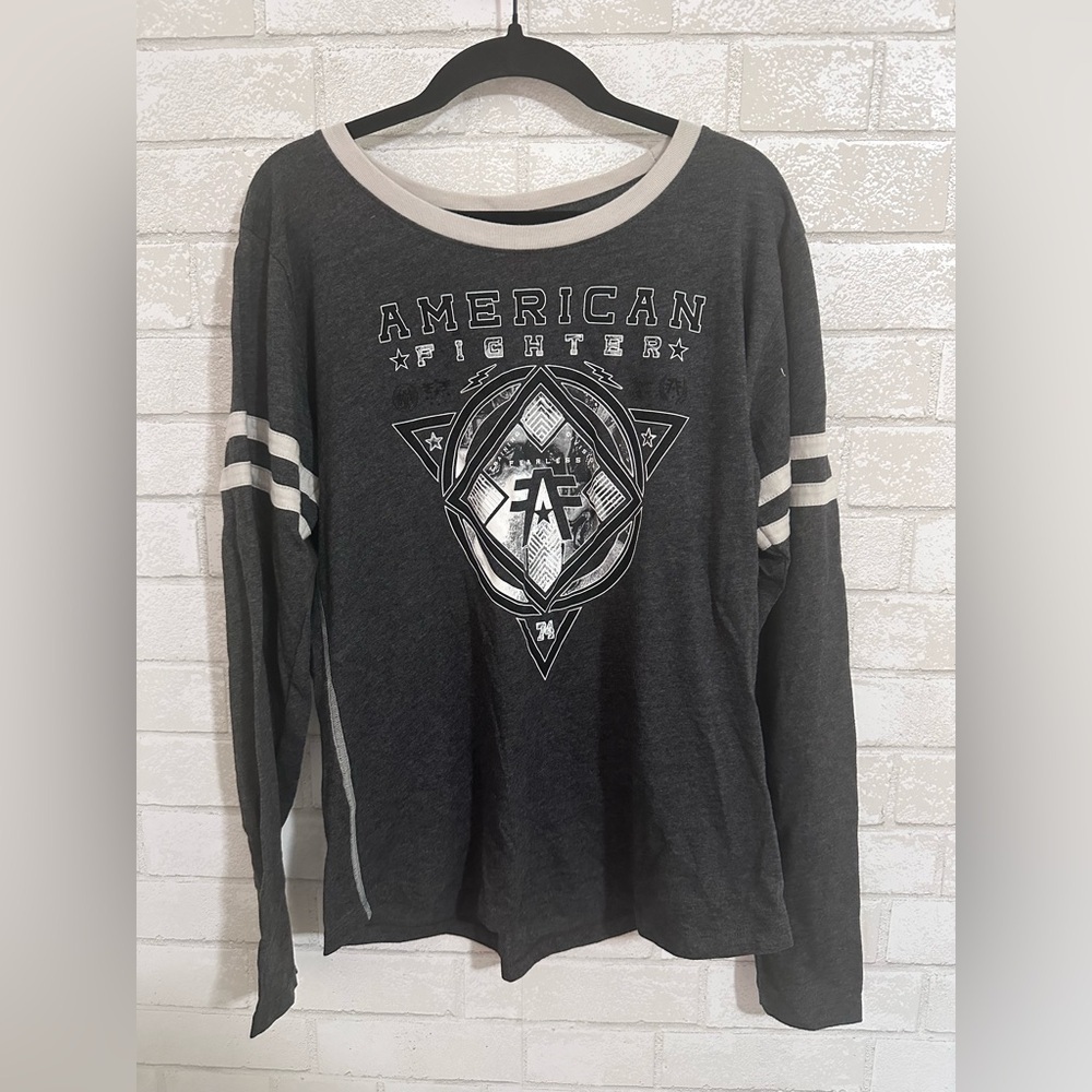 American Fighter by Buckle Gray Scoop-Neck Graphic Women's T-Shirt size L #0622